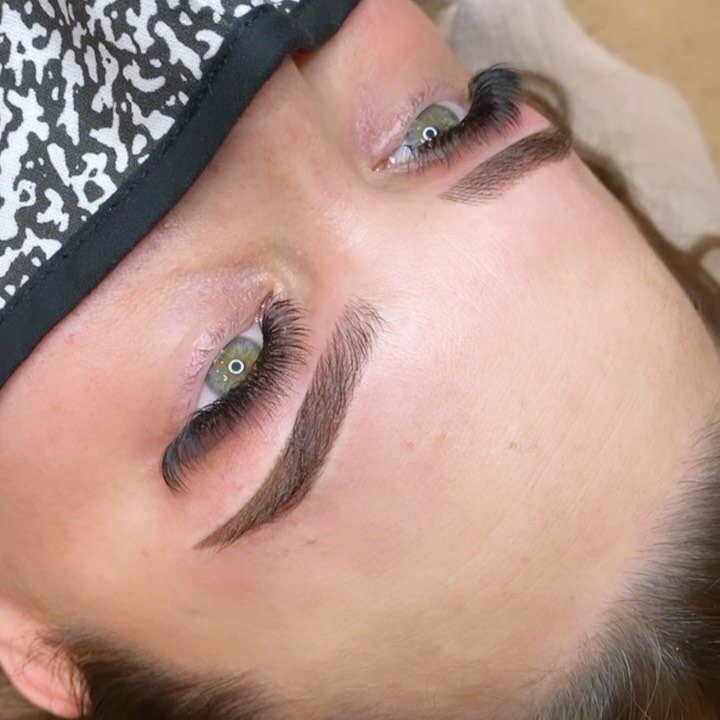 Freshly shaped brows photographed at the end of an appointment